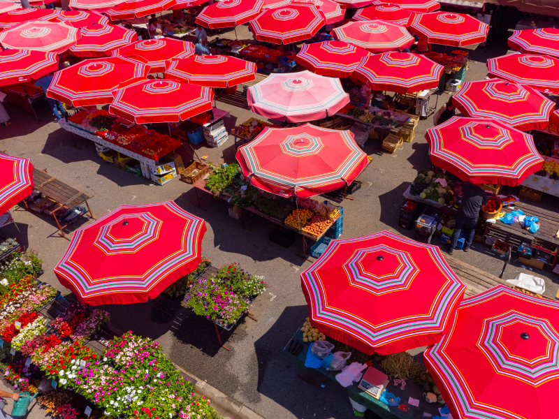 Počela prodaja voća  i povrća na Europskom trgu